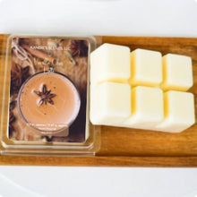 Load image into Gallery viewer, 2.5 oz soy wax melts with warm spiced fall fragrance