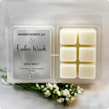 Load image into Gallery viewer, 2.5 oz soy wax melts in masculine scent with ambergris and moss
