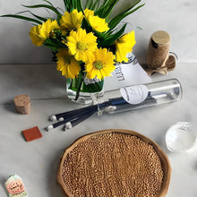 Load image into Gallery viewer, 1.85 inch matches with stylish black and white heads