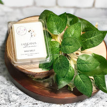 Load image into Gallery viewer, 2.5 oz soy wax melts with jasmine and ocean blend fragrance