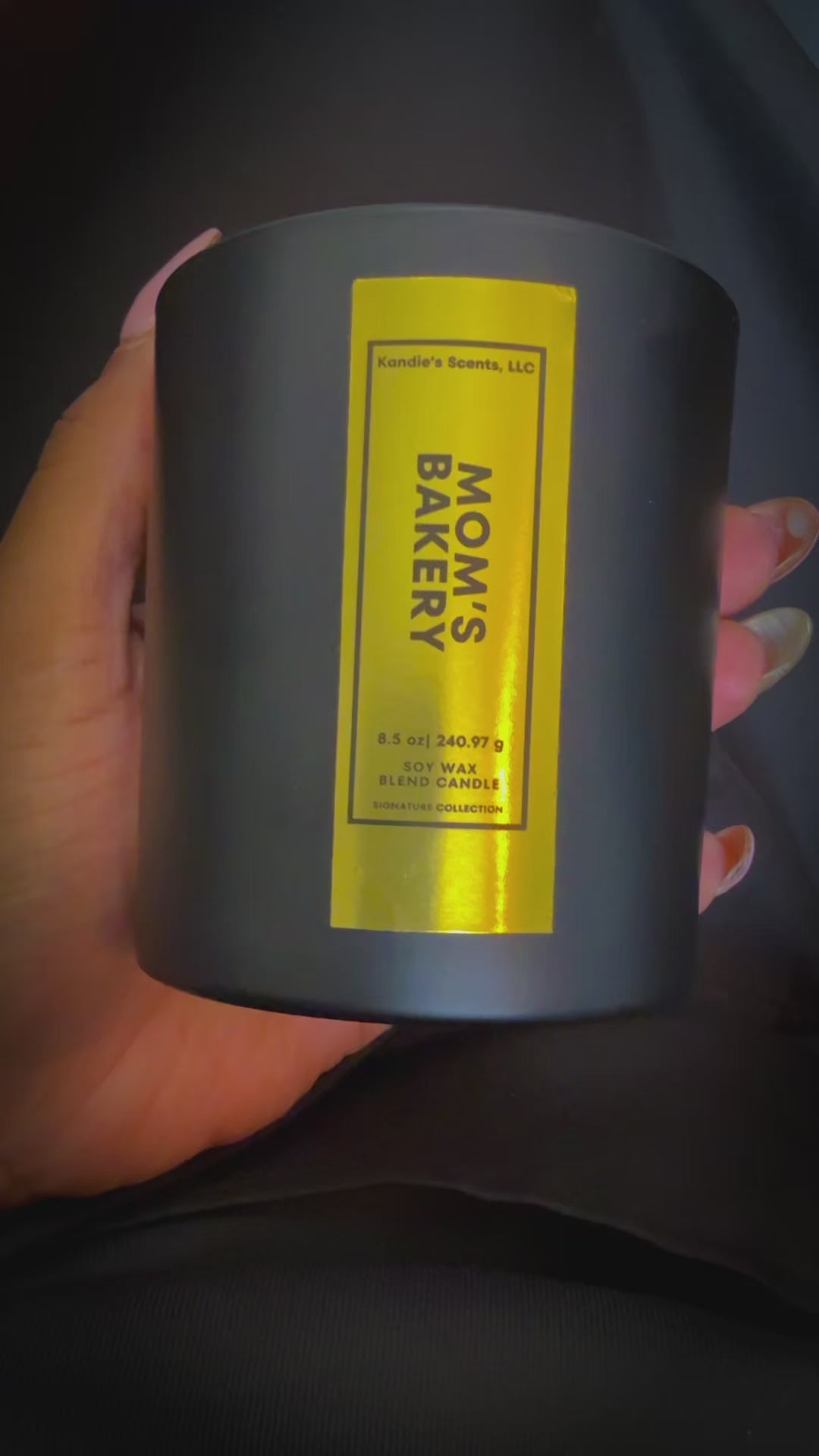 Mom's Bakery 8.5 oz candle jar video